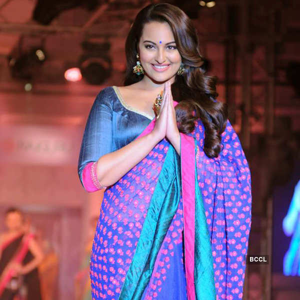 Sonakshi Sinha Greets The Audience With A Namaste During A Fashion Show Hosted By Rajguru Sarees