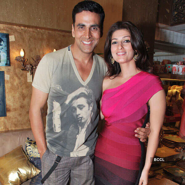 Akshay, Twinkle to be prosecuted for obscenity