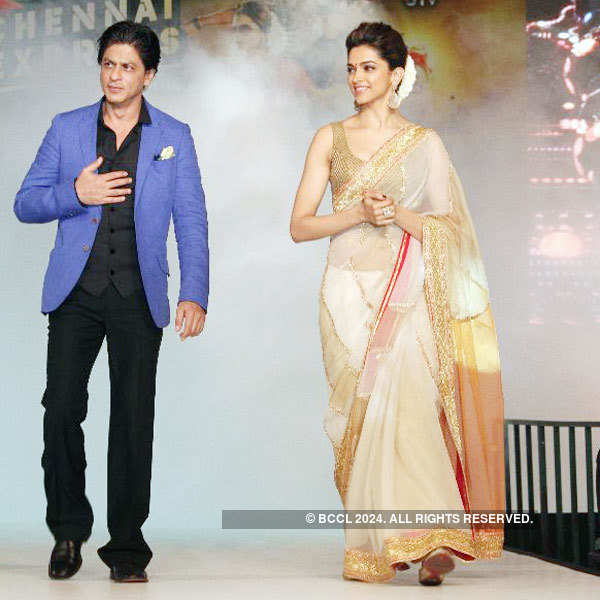 SRK-Dips promote Chennai Express