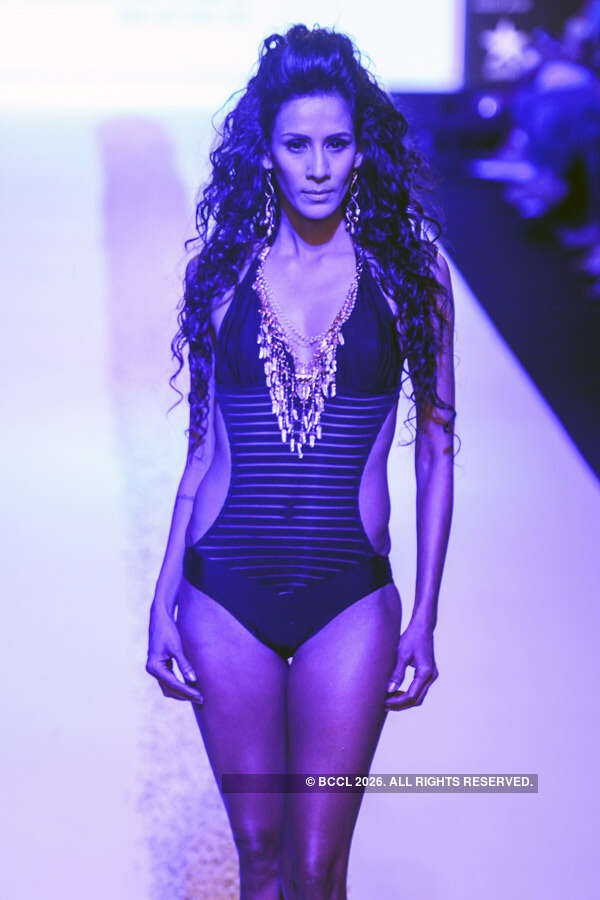 IIJW'13: Pallavi Foley with Abharan Jewellers