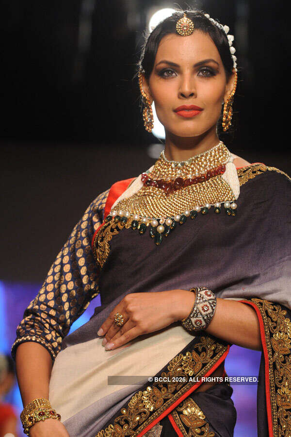 IIJW'13: Golecha Jewels