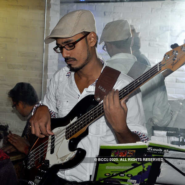 Orient Express plays for Hotel Samilton patrons