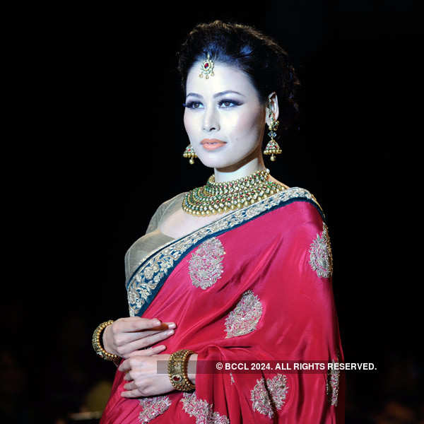 IIJW'13: Laxmi Jewels