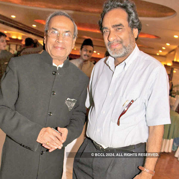 Iftar party hosted by Anis Ansari