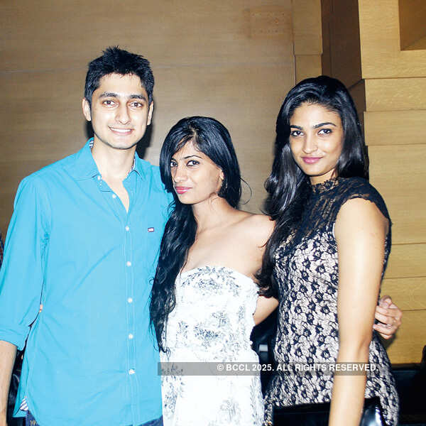 DJ Nash plays @ Lalit Ashok