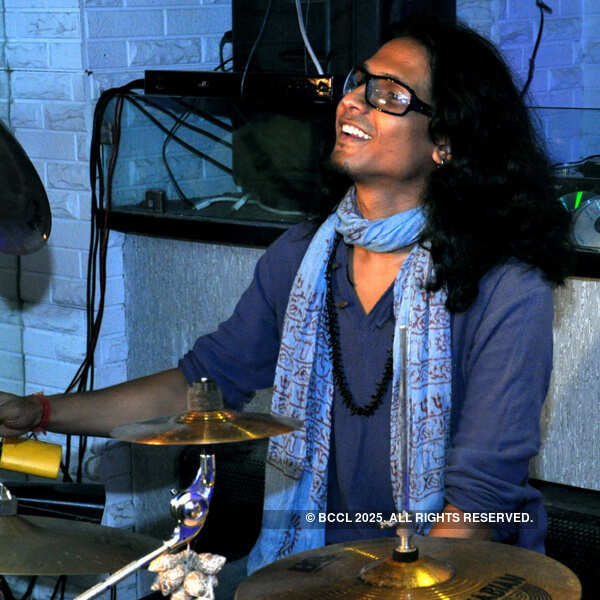 Band Fakira performs @ Basement