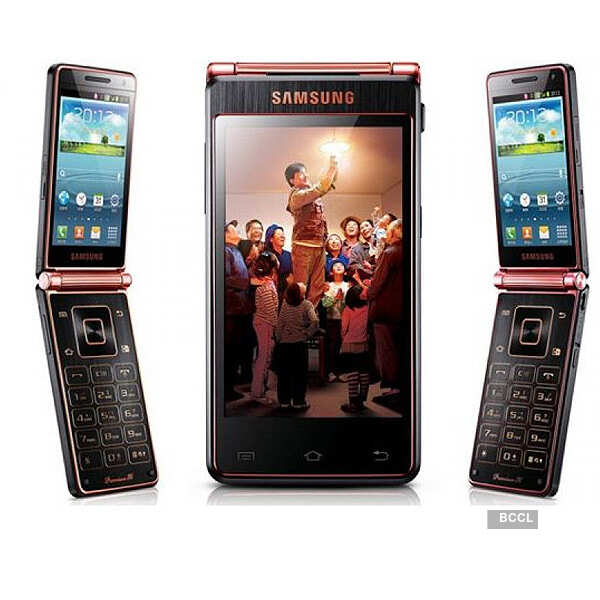 Samsung launches flip phone