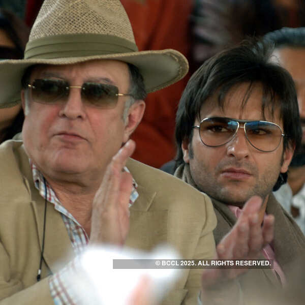 Saif Ali Khan turns 43!