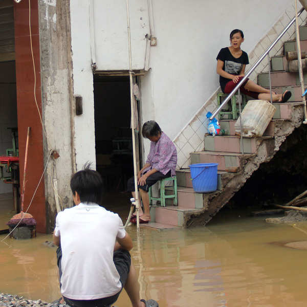 China floods death toll reaches 72