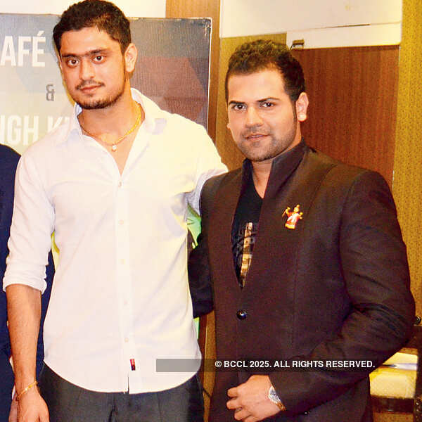 Harsh Giri host Photography day party