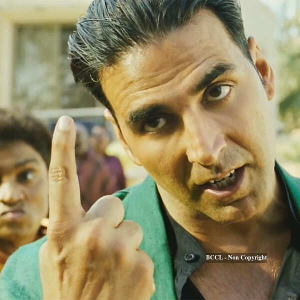 Fulkumar Boss Akshay Kumar in a still from the film BOSS.