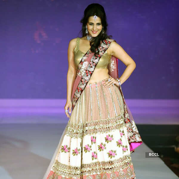 Glamour Style Walk'13