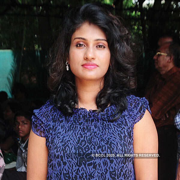 Celebs at Thakkali's puja