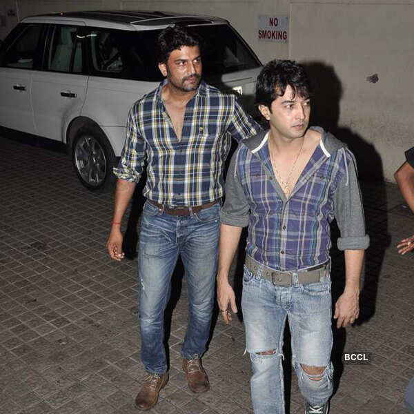 Zanjeer: Screening