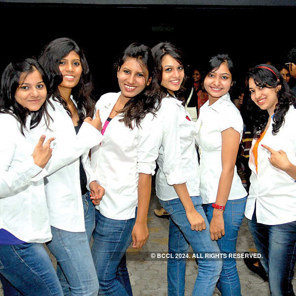 Ramdeobaba College's stylish party