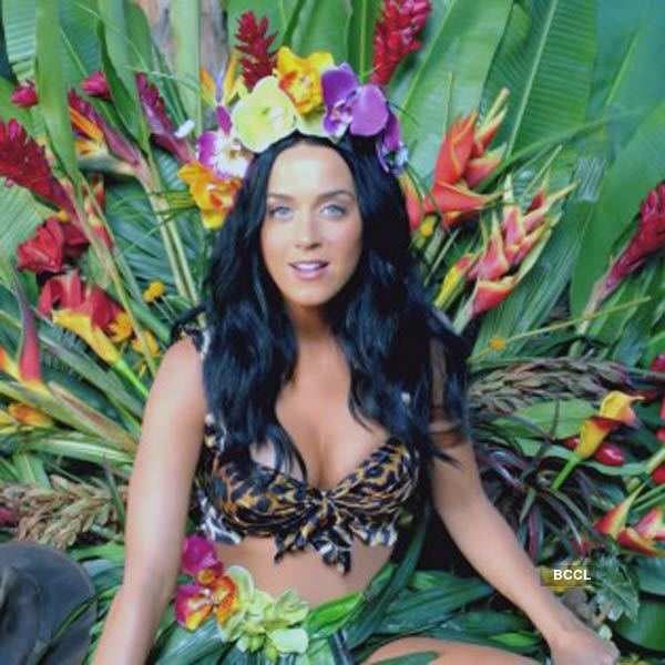 Katy Perry's single tops UK's music charts