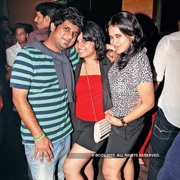 DJ Inferno performs @ Sutra