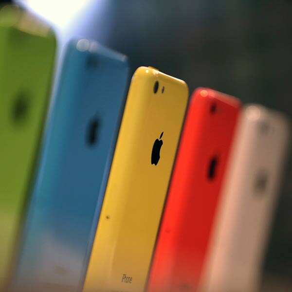 Apple introduces 2 new iPhone models