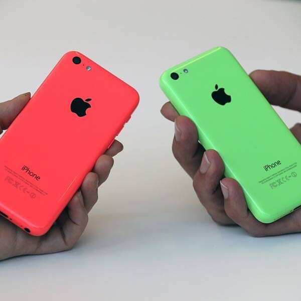 Apple introduces 2 new iPhone models