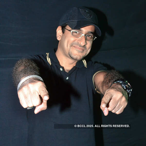 Grand Masti team dance on Freshers Day!