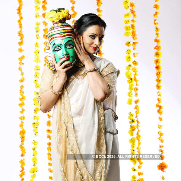 Shwetha Menon's Onam special photoshoot 