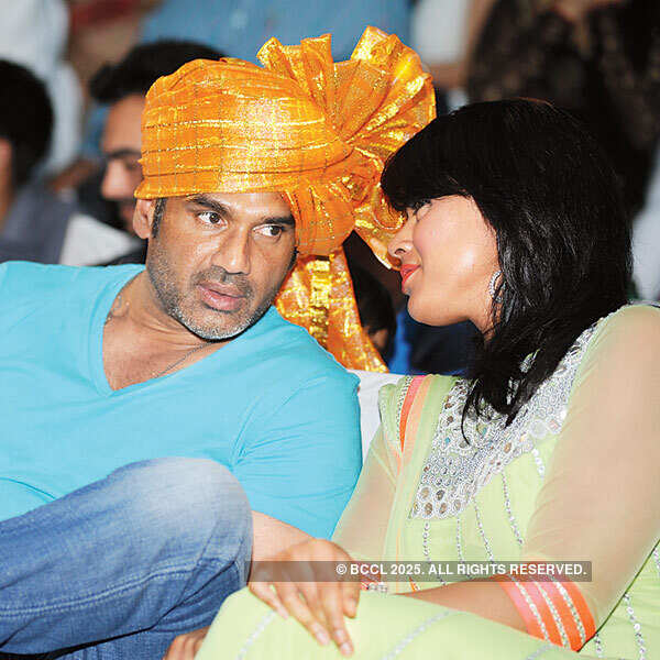 Celebs at 25th Pune Festival