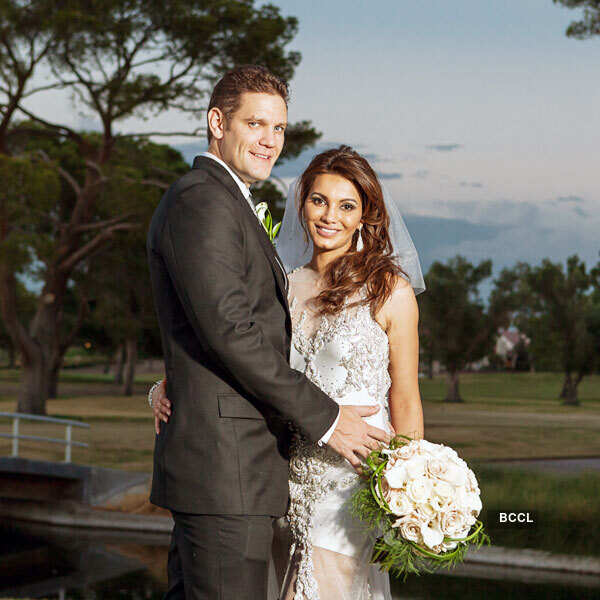 Desi beauties fall for firang