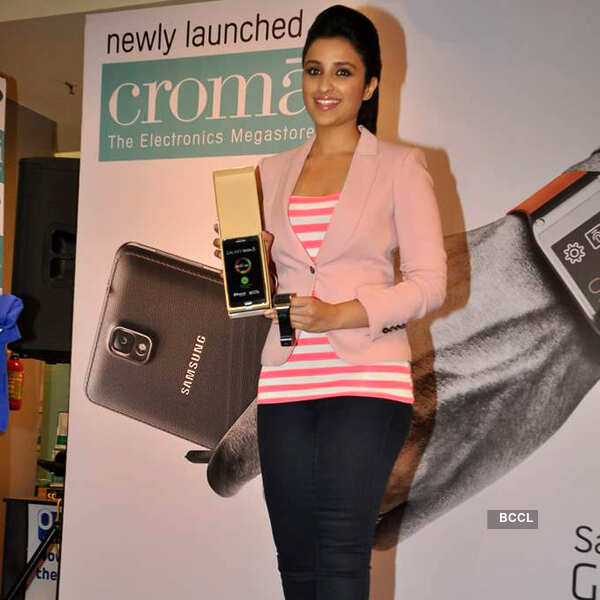 Parineeti launches Samsung Galaxy Note 3