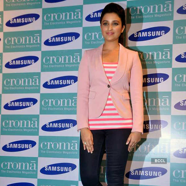 Parineeti launches Samsung Galaxy Note 3