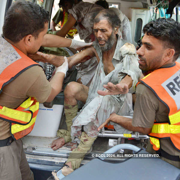 17 killed in Pakistan bus bomb attack