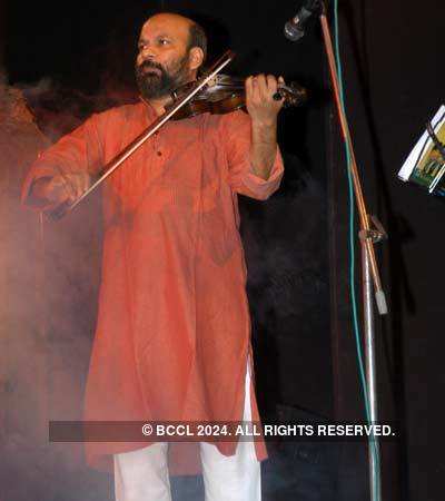 Debajyoti's Bhojpuri performance 