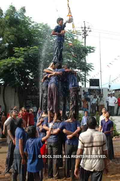 Dahi Handi contest