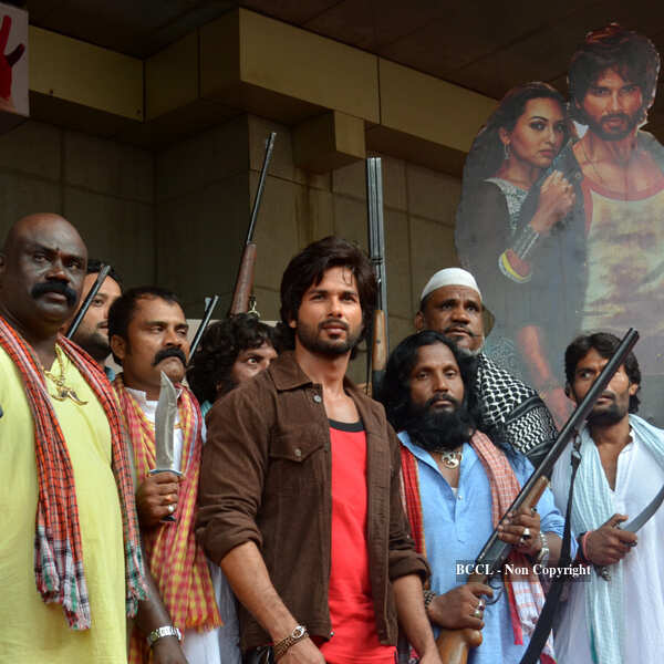 Sahid Kapor R Rajkumar Shahid Kapoor seen at the launch of the movie R...Rajkumar's theatrical ...