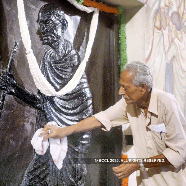 India celebrates Gandhi Jayanti