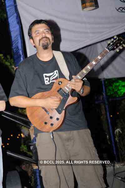 Smoke Stag Performance