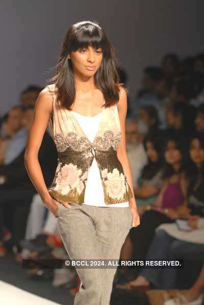 IFW Delhi '07- Monisha Jaisingh Photogallery - ETimes