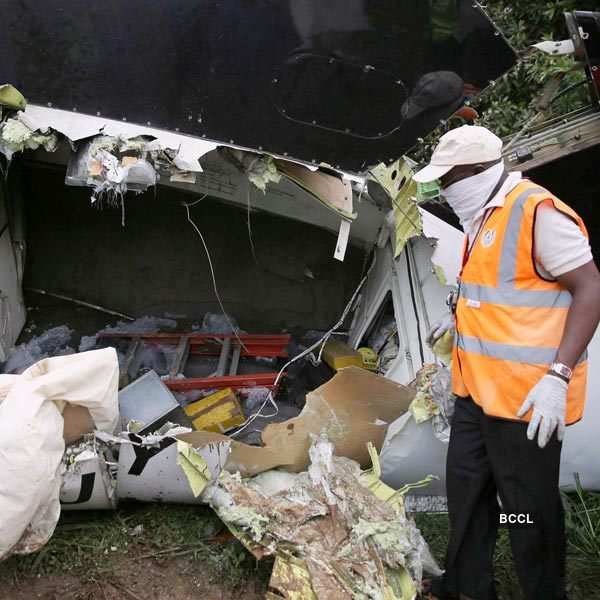 Plane crash in Nigeria kills 15