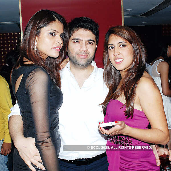 Party peeps at I-bar 