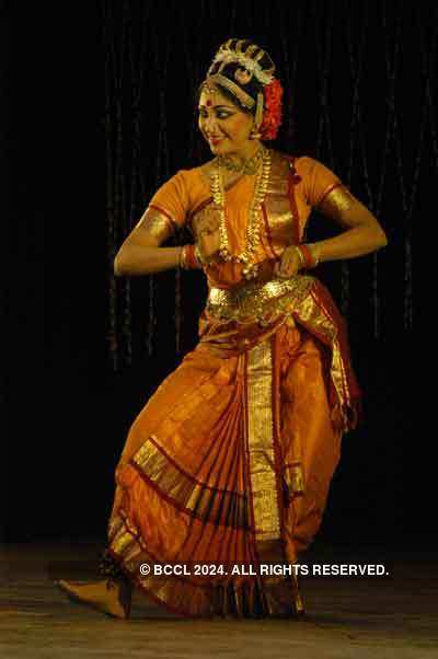 Malobika Sen, Moutushi Das and Sanchita Bhattacharya perform on the ...