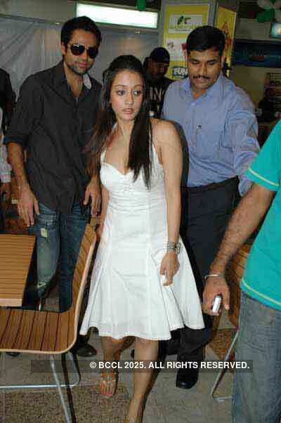 Abhay and Raima in town