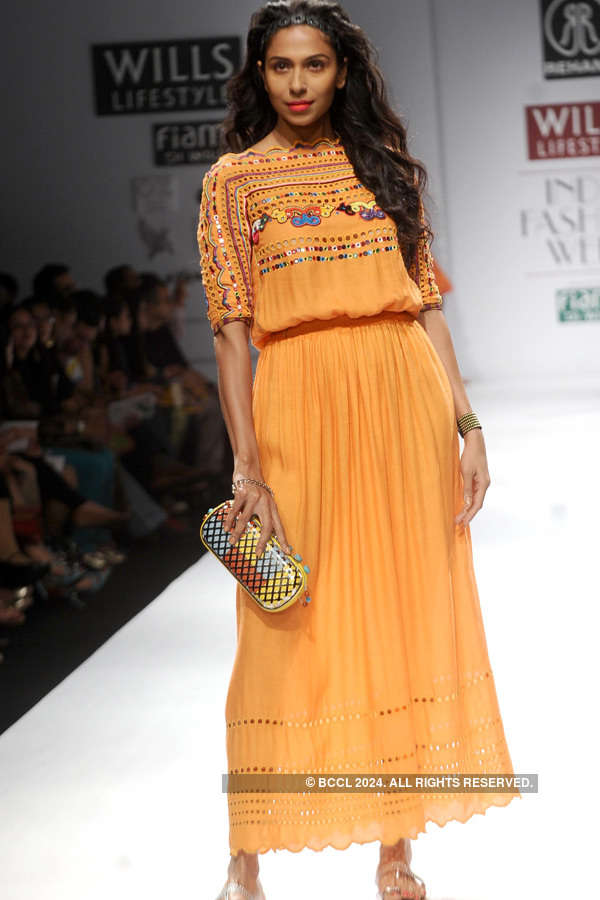 Sonalika Sahay walks the ramp for fashion designer Rehane on Day 4 of ...