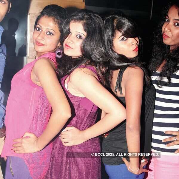 DJ Hussain performs @ Sutra