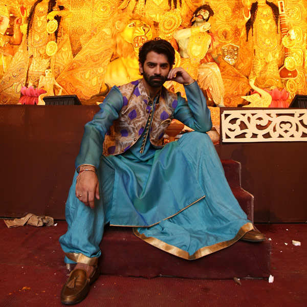 Ranveer Singh is enjoying the sherwani season as he dons a desi
