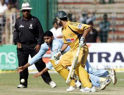 India v/s Aus IVth ODI