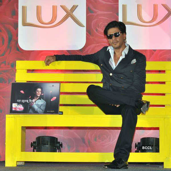 SRK meets Lux contest winners