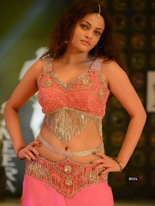 Sneha Ullal Looks Sexy In A Hot Item Song In Allari Nareshs Upcoming Movie Action 3d