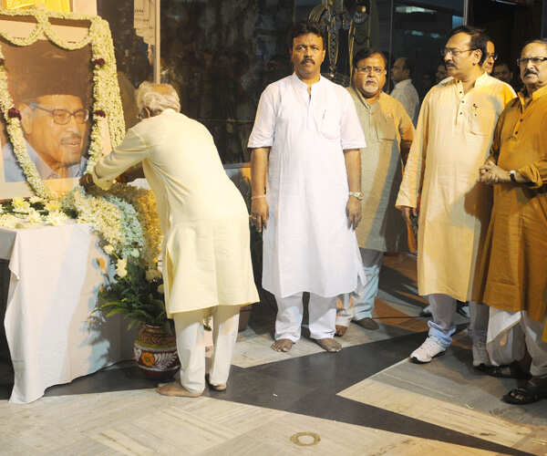 India bids farewell to Manna Dey