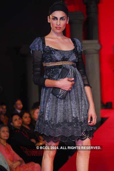 Tarun Tahiliani '07