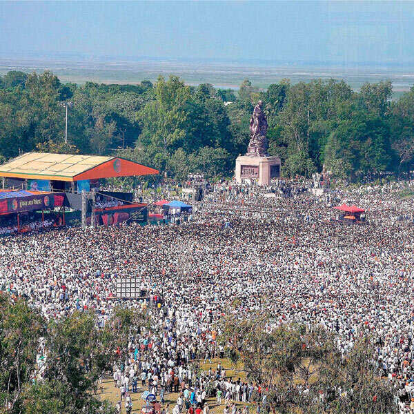 Best pictures of the day: 27th October 2013