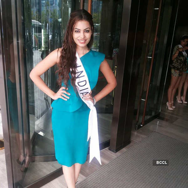 Srishti Rana Fashion Photo Miss Asia Pacific World 2013